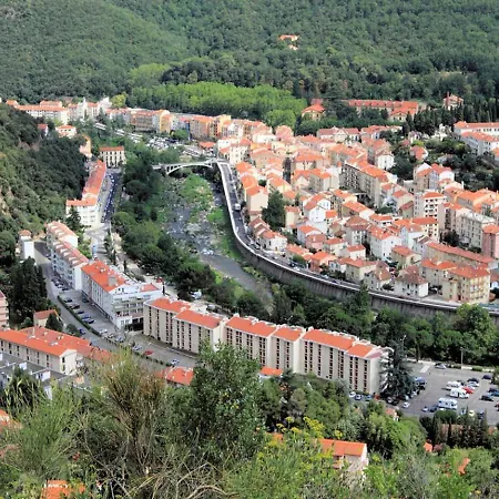 F3 Avec Balcon Expose Sud, 2 Chambres, Proche Commodites A Amelie-les-bains - Fr-1-703-42 דירה