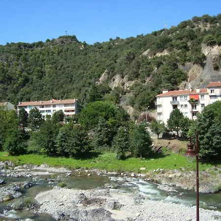 F3 Avec Balcon Expose Sud, 2 Chambres, Proche Commodites A Amelie-les-bains - Fr-1-703-42 Lejlighed