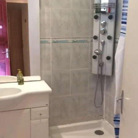 F3 Avec Balcon Expose Sud, 2 Chambres, Proche Commodites A Amelie-les-bains - Fr-1-703-42 אמלי-לה-באינס-פללדה
